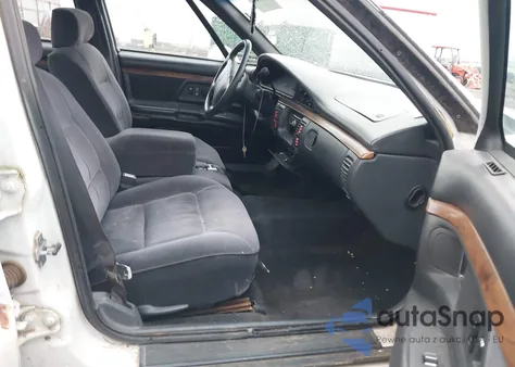 1996 Oldsmobile 88 Ls z USA, uszkodzony, nr VIN 1G3HN52K7T4834277